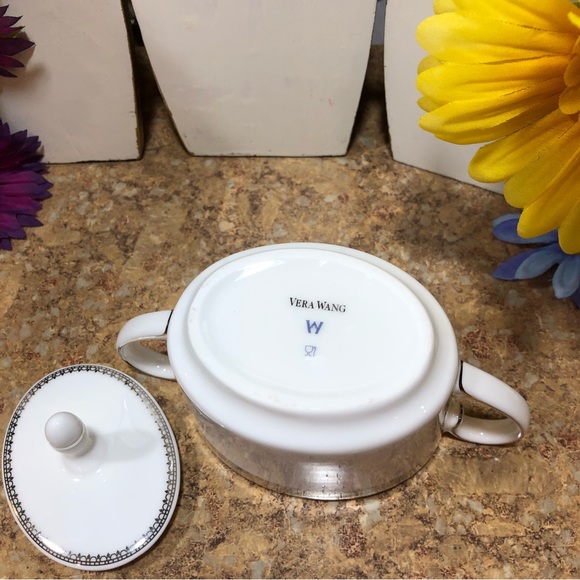 NEW Elegant Wedgwood Vera Wang, Platinum Vera Lace Covered Sugar Box - Picture 5 of 7